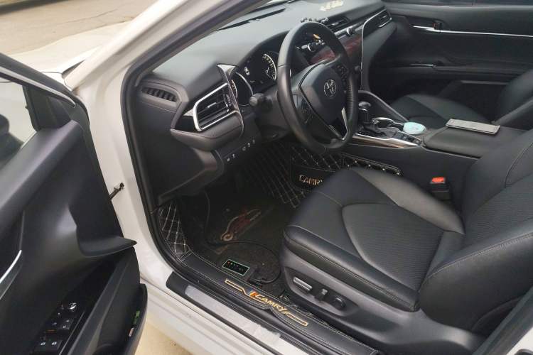 Used Toyota Camry 2019 Revised Version 2.0G Luxury Edition