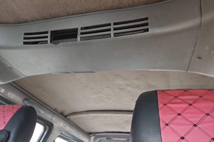 Used BAIC Weiwang 306 2011 1.3L base model 7 seats
