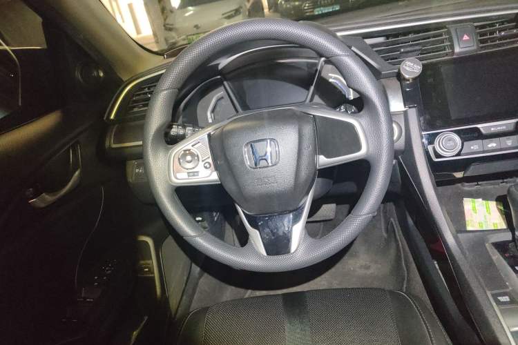 Used Honda Civic 2016 220TURBO CVT Luxury Edition
