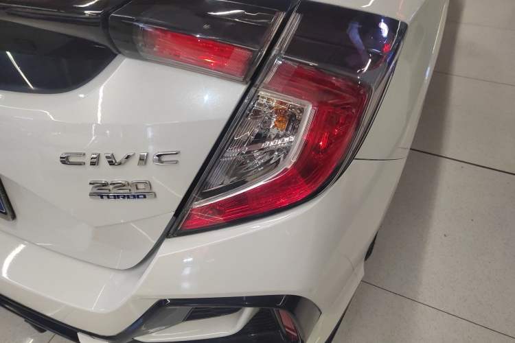 Used Honda Civic 2021 HATCHBACK 220TURBO CVT New Trendsetter