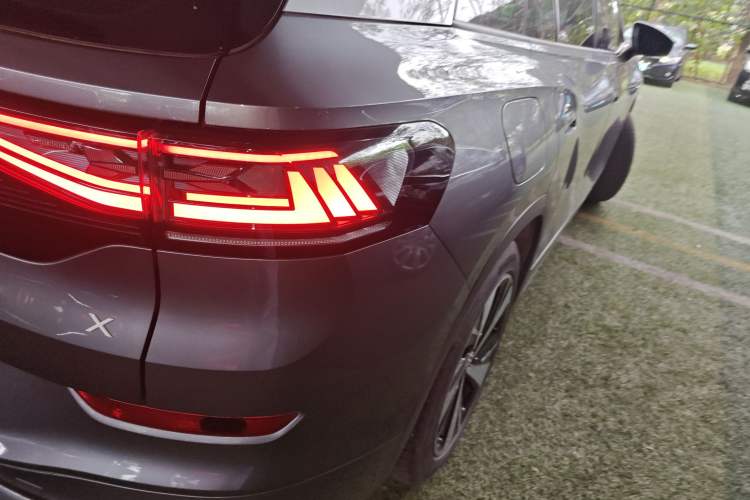 Used Volkswagen ID.6 X 2023 Pure Long-Range Version Right Rear Taillight