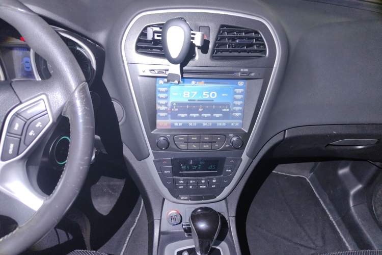 Used GAC Trumpchi GS5 2014 2.0L Automatic Two-Wheel Drive Deluxe Edition
