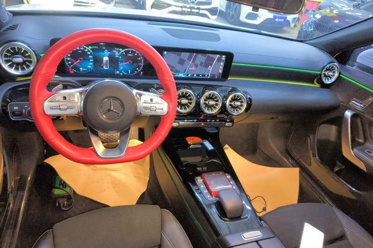 Used Mercedes-Benz A-Class 2022 Revised Version A 200 L Sport Sedan Fashionable Style Audio And AC Panel