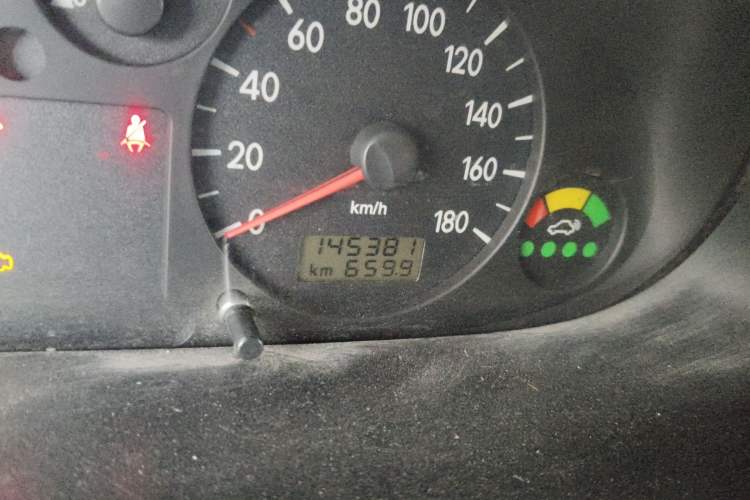 Used JAC Group Refine 2015 1.9T Shuttle Long Wheelbase Standard HFC4DB1-2C Odometer Close Up