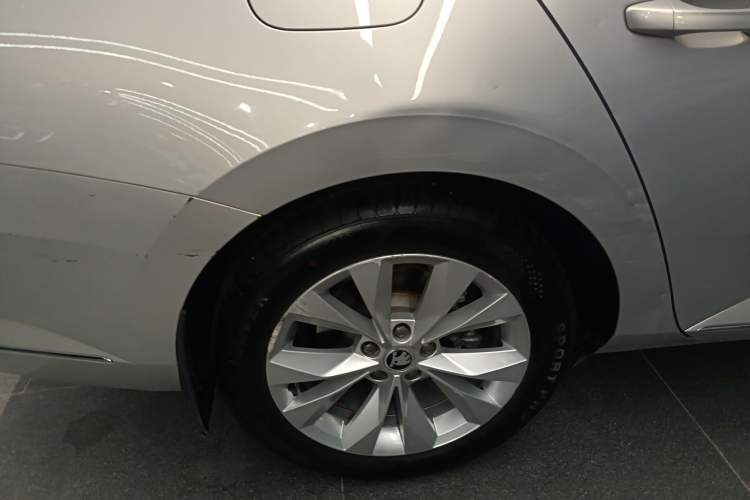 Used Skoda Superb 2016 TSI330 DSG Innovation Edition Exterior 2