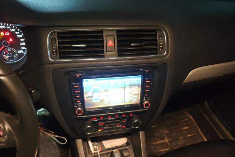 Used Volkswagen Sagitar 2014 Revised Version 1.4TSI Automatic Luxury Edition