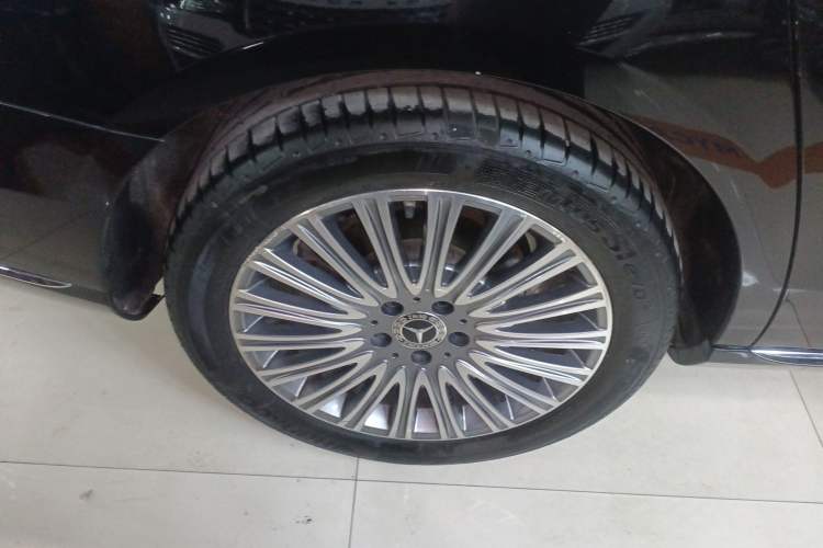 Used Mercedes-Benz E-Class 2019 Facelifted E 300 L Stylish Version