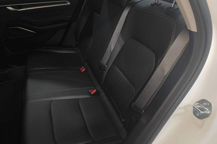 Used Geely Auto Emgrand 2023 4th Generation Champion Edition 1.5L CVT Prestige Model
