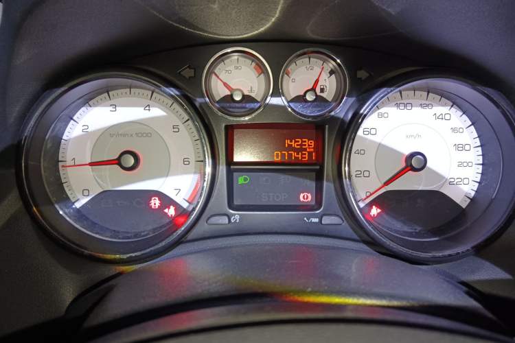 Used Peugeot 308 2013 1.6L Manual YouShang Model
