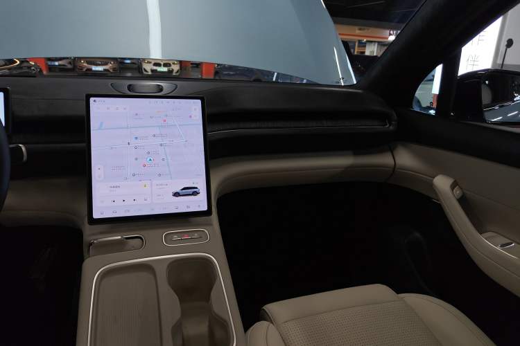 Used Nio ES6 2024 75 kWh Audio And AC Panel