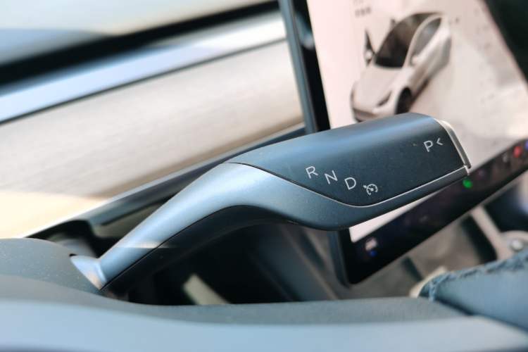 Used Tesla Model Y 2022 Rear-Wheel-Drive Version