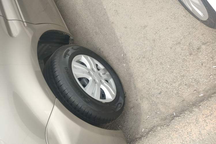 Used FORTHING Lingzhi 2022 M5L 1.6L Utility Model 7 Seats
