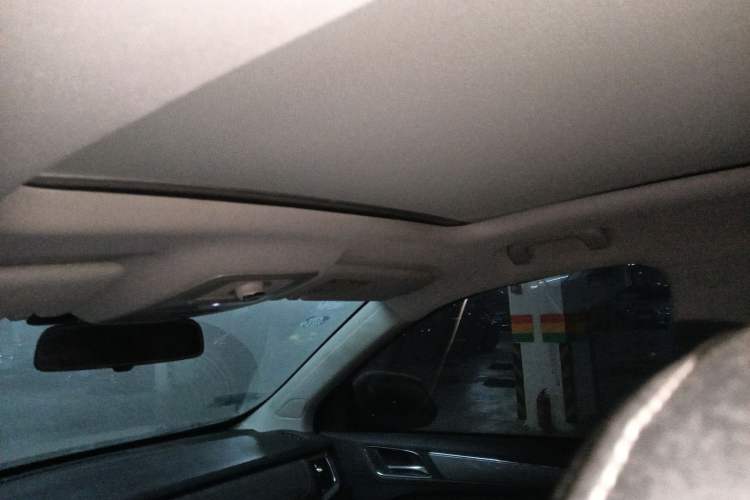 Used Roewe RX5 2016 20T Two-Wheel Drive Automatic Flagship Edition