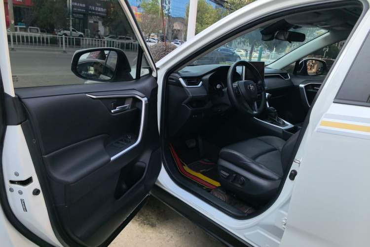 Used Toyota Wildlander 2021 2.0L CVT Two-Wheel Drive Luxury Edition
