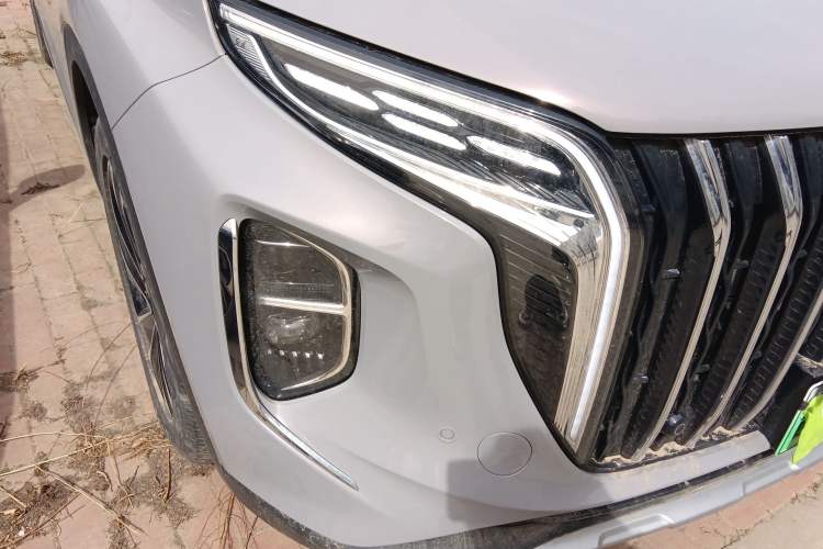 Used Hongqi HS7 PHEV 2024 2.0T PHEV Four-Wheel-Drive Flagship Edition 6 Seats Right Front Headlight