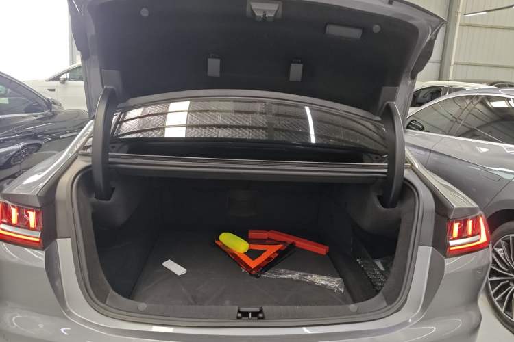 Used BYD Han 2020 EV Long-Range Luxury Model