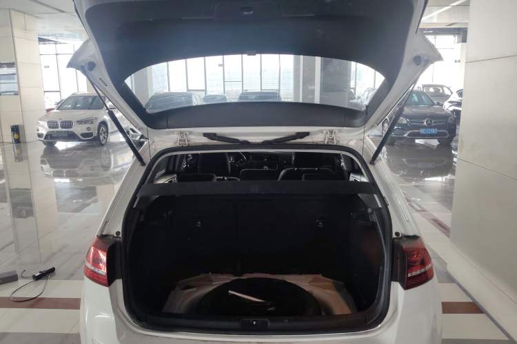 Used Volkswagen Golf 2017 230TSI Automatic Comfort Edition – Celebrating Milestone of One Million Units