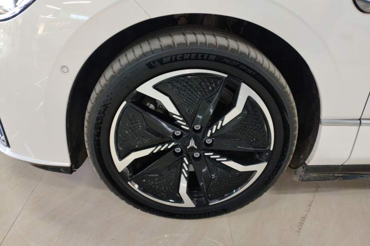 Used VOYAH PASSION 2023 Four-Wheel Drive Flagship Edition