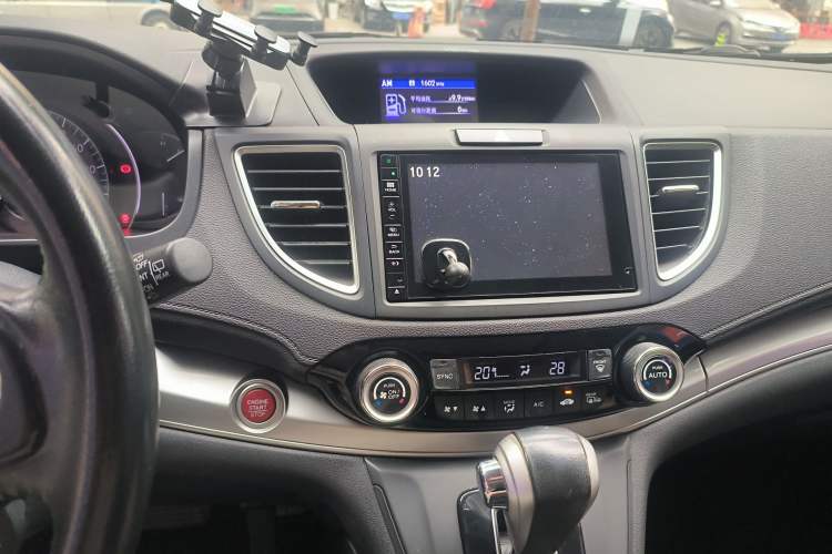 Used Honda CR-V 2015 2.4L two-wheel drive luxury version Audio And AC Panel