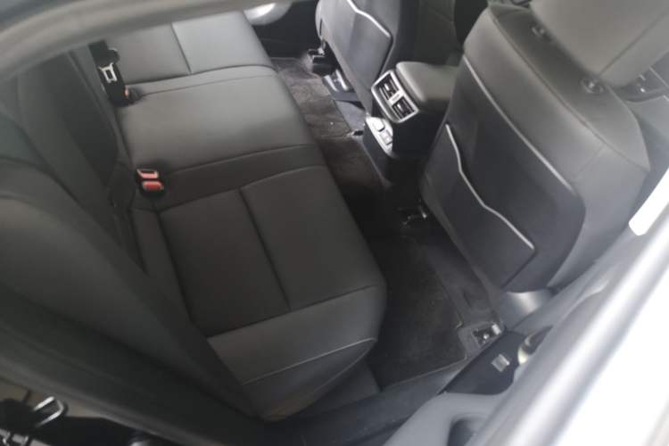 Used Lexus ES 2021 300h Deluxe Edition