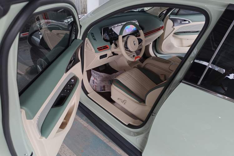 Used ORA Good Cat 2023 401 km Standard Range Luxury Version Ternary Lithium
