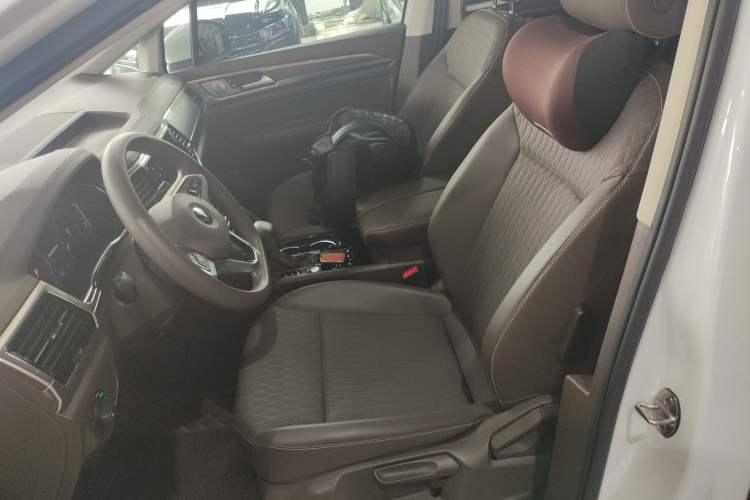 Used Volkswagen Viloran 2020 330TSI Business Edition Left Front Seat