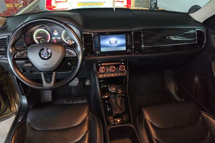 Used Skoda Kodiaq 2017 TSI380 7-Seater Four-Wheel-Drive Flagship Edition Audio And AC Panel