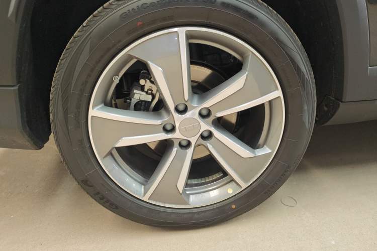 Used Geely Auto Haoyue L 2024 2.0T DCT Prestige Version Right Rear Wheel Hub