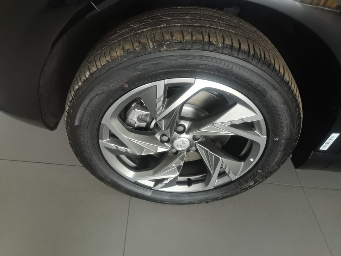Hongqi HS3 PHEV 2025 Model 125km Jingwei 2 Millionth Anniversary Edition — снимка 10