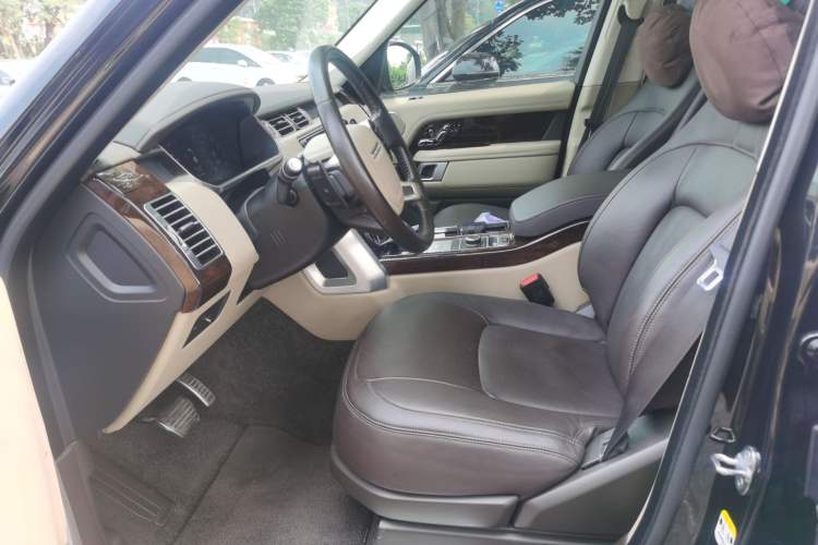 Used Land Rover Range 2021 3.0 L6 Century Extended Classic Edition