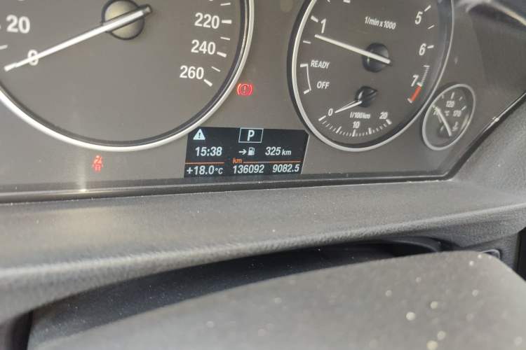 Used BMW 3 Series 2016 320Li Ambition Model Odometer Close Up