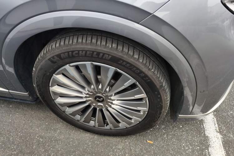 Used ONVO Luxeed L90 2025 Model—Max Six-Seater Version