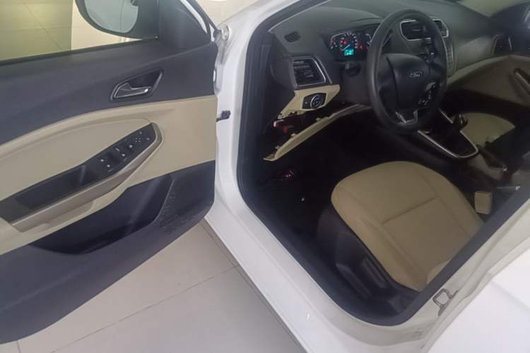 Used Ford Escort 2017 Revised Version 1.5L Manual Comfort Edition
