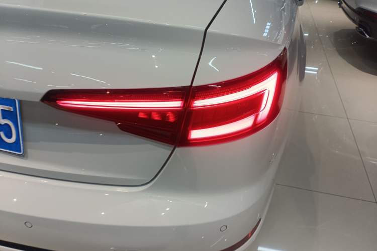 Used Audi A4L 2018 30th Anniversary Edition 40 TFSI Fashion Model