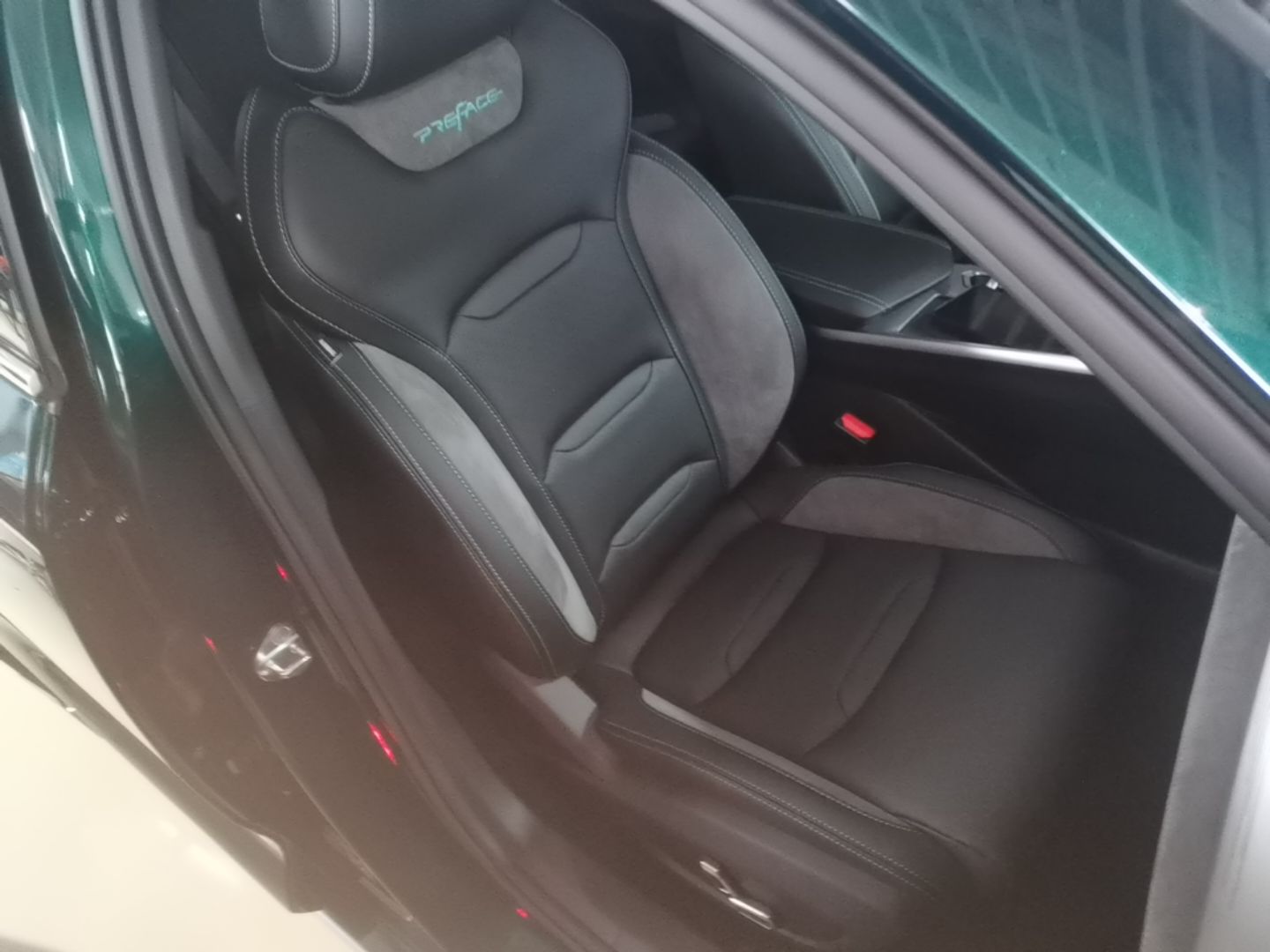 Geely Auto Preface 2023 2.0TD "Only This Verdant Green" Edition — снимка 19