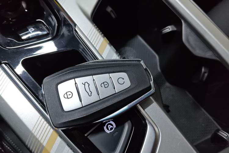 Used Geely Auto Emgrand L HiP 2024 Longteng Edition 1.5TD-DHT Pro 100KM Superior Model
