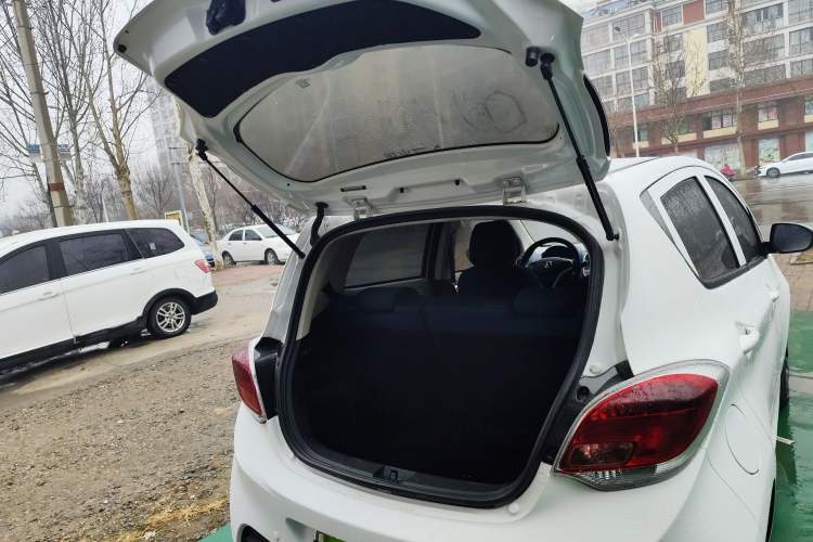 Used CHANGAN OSHAN Benni E-Star 2021 National Edition Colorful Version Lithium Iron Phosphate (31.86 kWh) Trunk