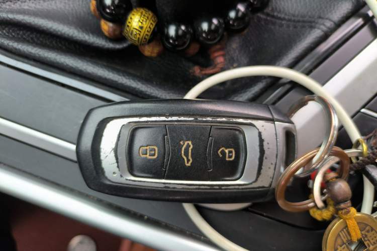 Used Geely Auto Vision X6 2018 1.8L Manual 4G Connect Luxury Edition