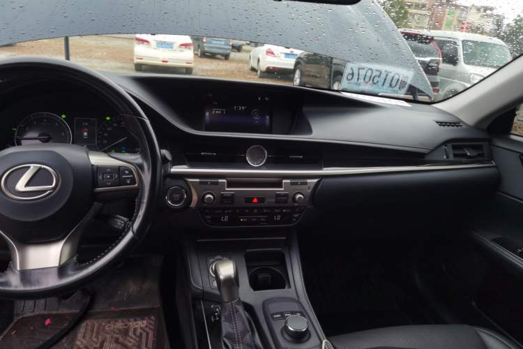 Used Lexus ES 2015 200 Elite Edition Audio And AC Panel