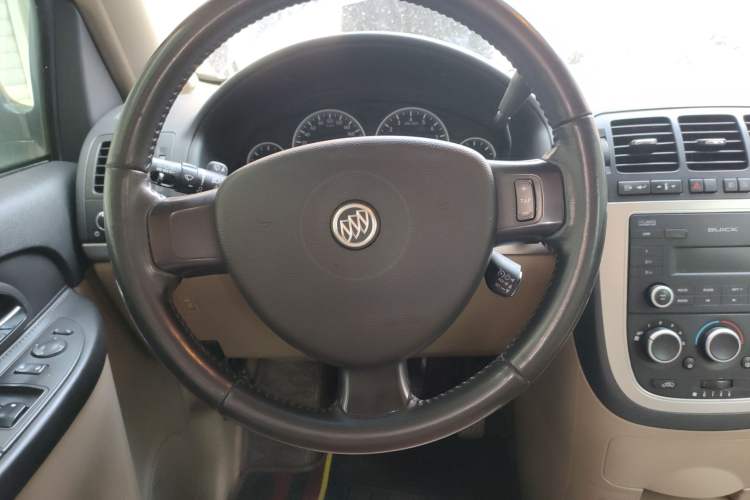 Used Buick GL8 2013 2.4L Executive Edition