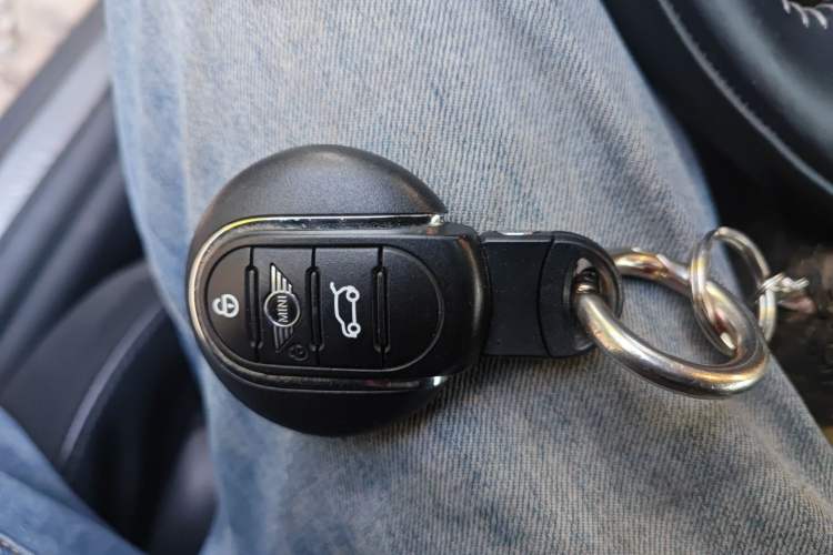 Used MINI 2020 1.5T COOPER Artist Five-Door Edition Vehicle Key