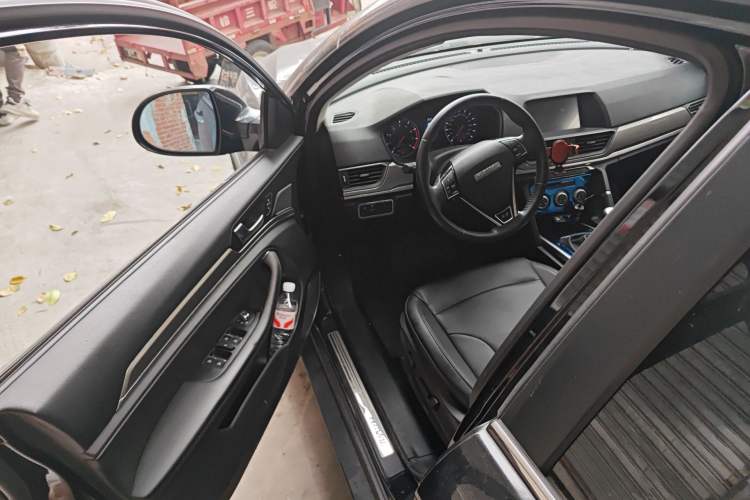 Used Haval H6 2018 Red-Label Sport Version 1.5T Manual Two-Wheel Drive Elite Model Driver Seat