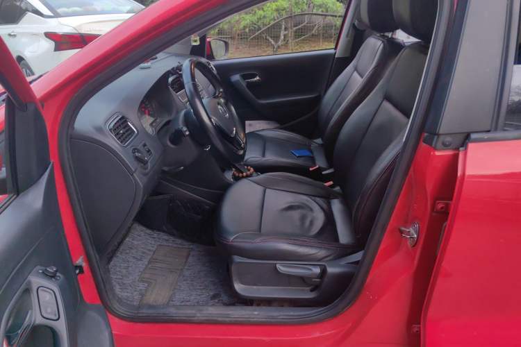 Used Volkswagen Polo 2016 1.6L Automatic Comfort Model Left Front Seat