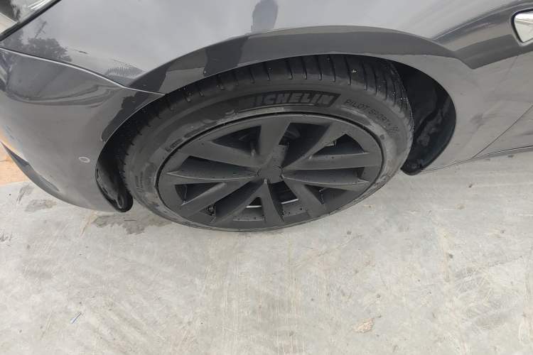 Used Tesla Model 3 2019 Long-Range All-Wheel-Drive Version