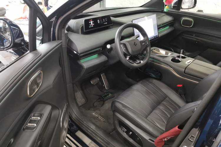 Used Hyptec HL 2025 700 Ultra Six-Seater All-Wheel-Drive LiDAR Version
