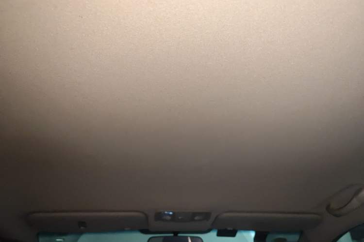 Used Kia K2 2015 Sedan 1.4L MT GLS Headliner