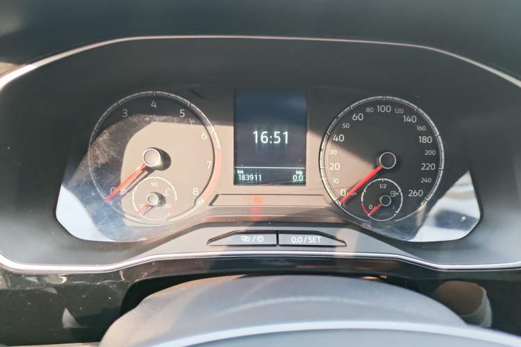 Used Jetta VS7 2021 1.4T Automatic Entry Model Odometer Close Up