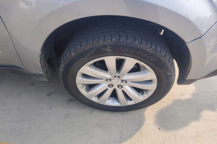 Used Subaru Forester 2011 2.5XS Automatic Luxury Edition Right Front Wheel Hub