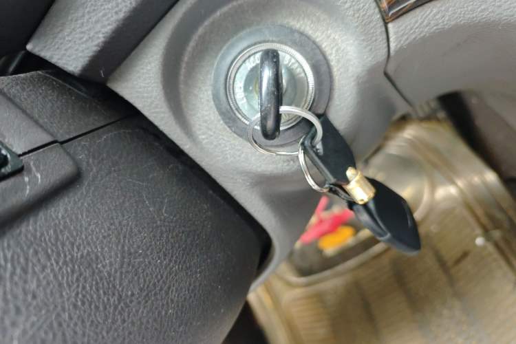 Used Hyundai Santa Fe Classic 2011 2.4 Comfort Edition 7-Seater Two-Wheel Drive