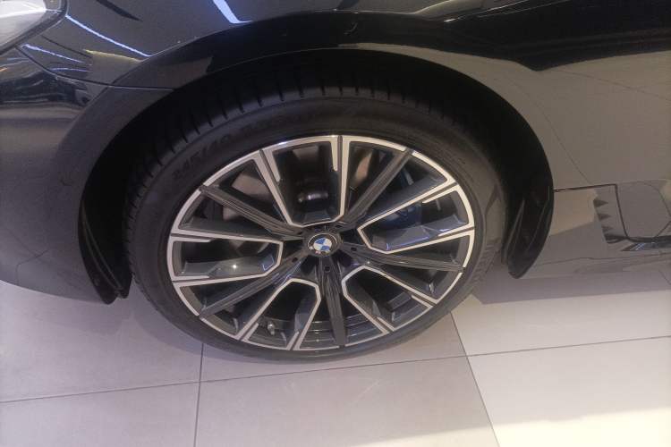 Used BMW 6 Series GT 2024 630i M Sport Luxury Package Left Front Wheel Hub